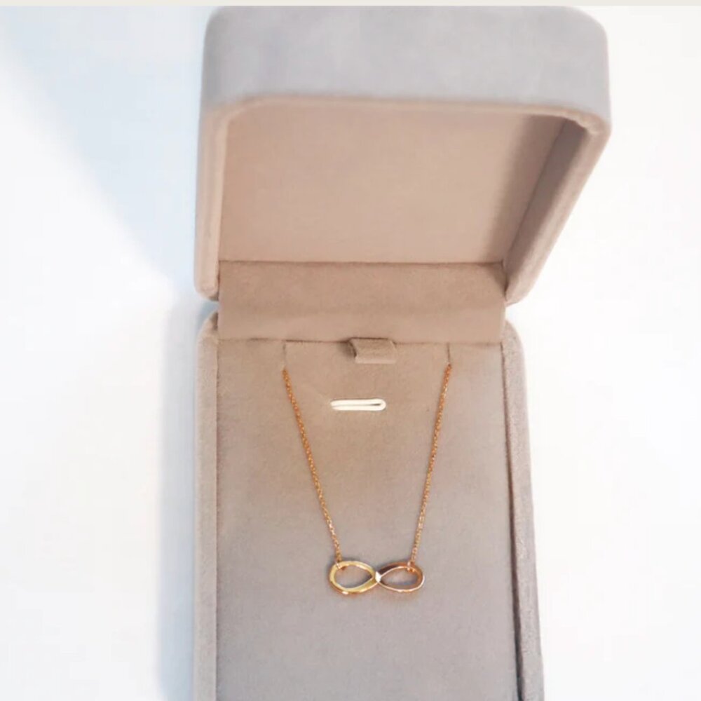 18k Gold Infinity Necklace - Picture 6 of 7